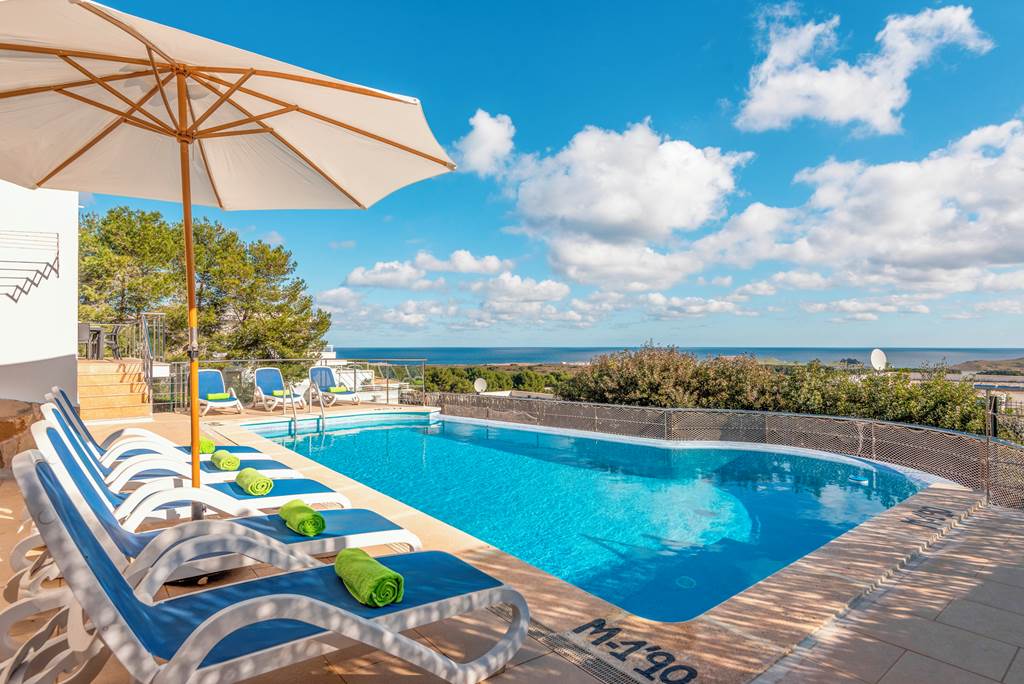 MAH_73851_Villa_Gill_1223_09.jpg