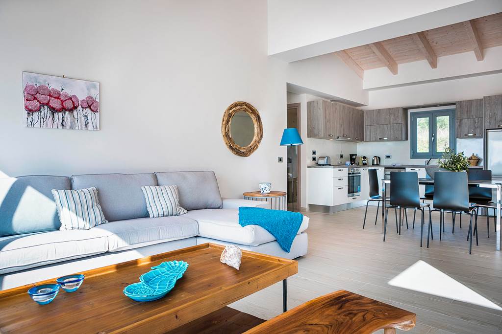 EFL_87785_Juliet_Villa_0524_06.jpg