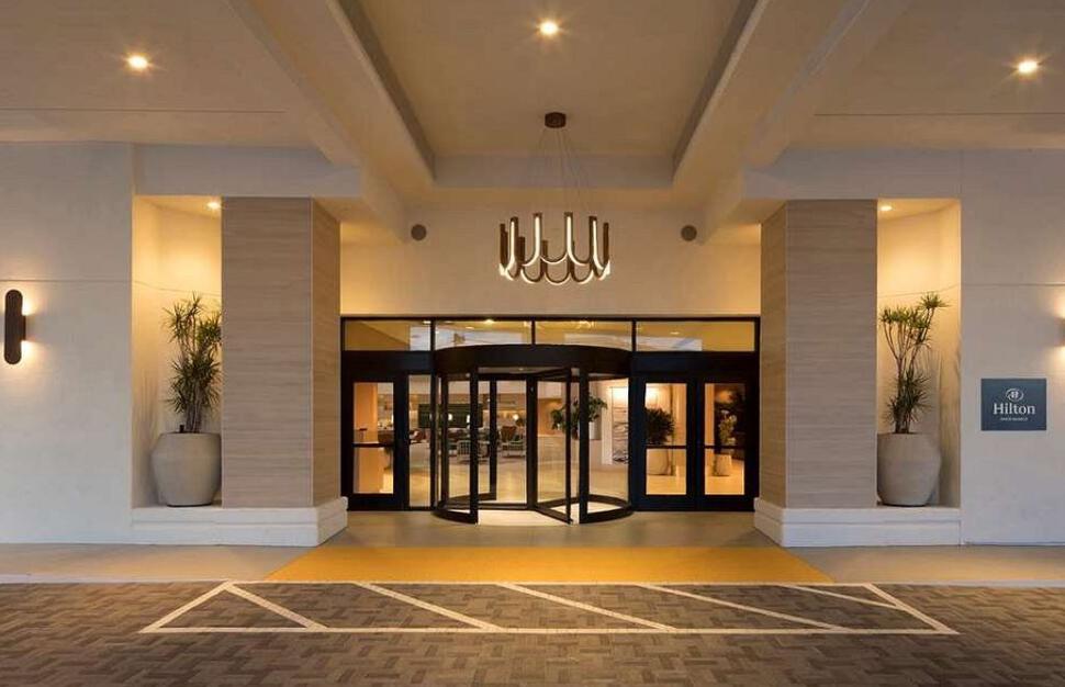 Hilton-Santa-Monica-Hotel-Suites-3.jpg