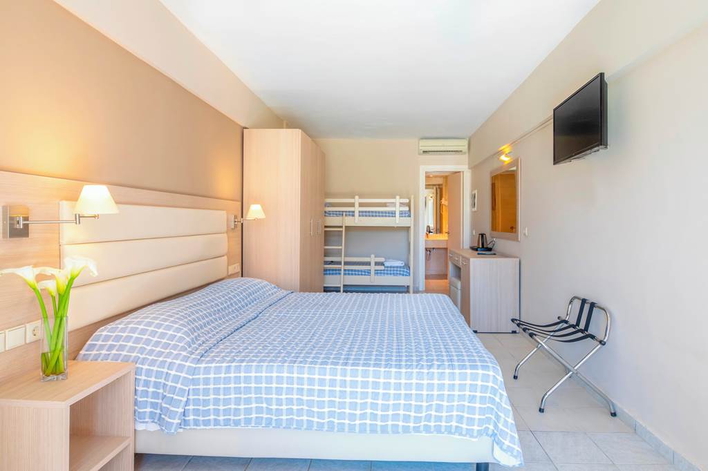 CFU_68853_Messonghi_Beach_Hotel_0922_11.jpg
