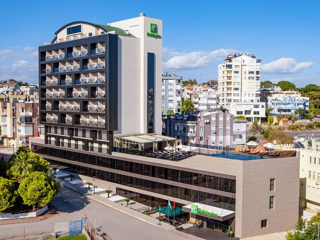 AYT_83932_Holiday_Inn_Antalya_Lara_0722_05.jpg