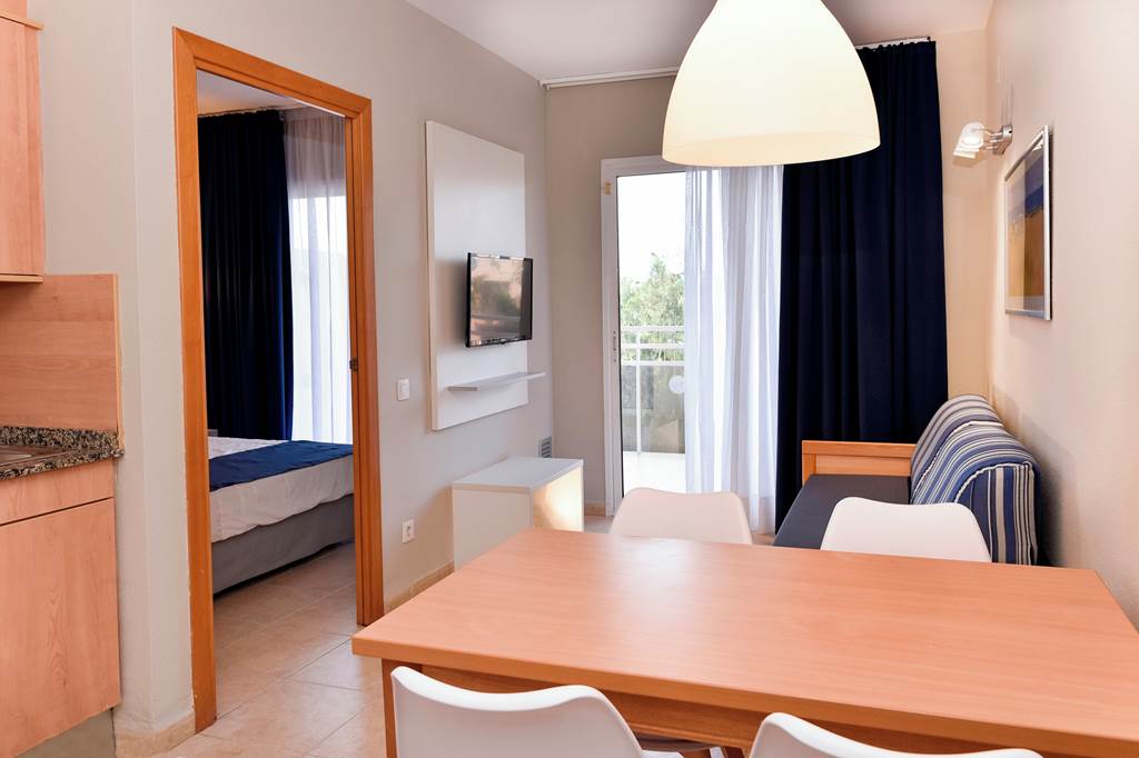 REU_77476_Aparthotel_SunClub_Salou_&_PortAventura_Theme_Park_0119_05.jpg