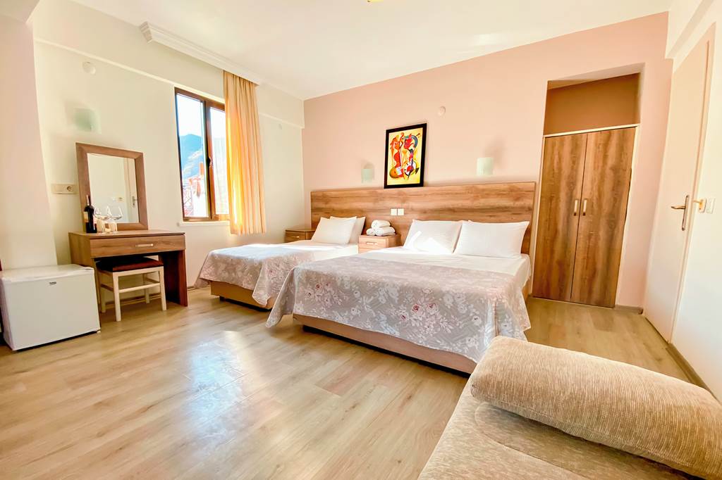DLM_84527_Eda_Hotel_0822_08.jpg