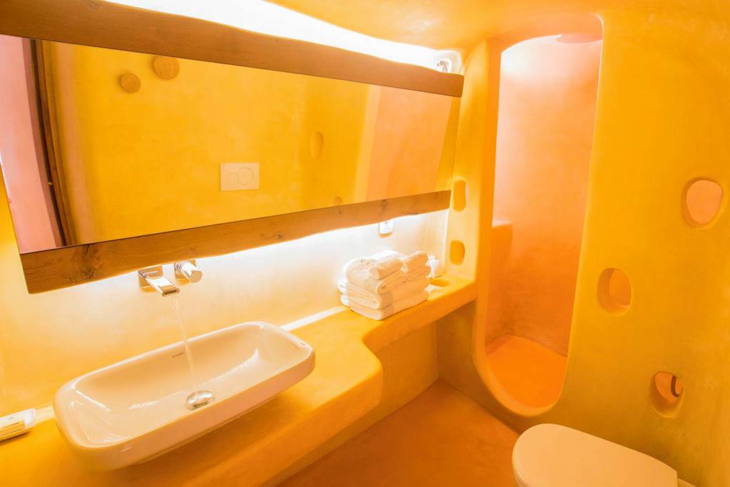 JTR_84395_Chic_Hotel_Santorini_0623_07.jpg