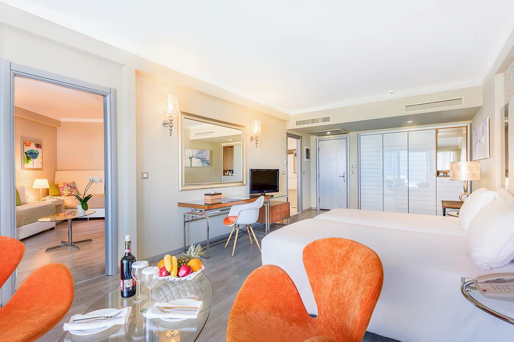 RHO_70905_Atrium_Platinum_Luxury_Resort_&_Spa_1223_14.jpg