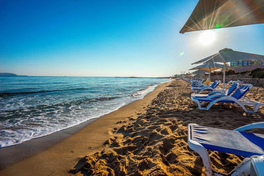 HER_70682_Arina_Beach_Resort_0824_07.jpg