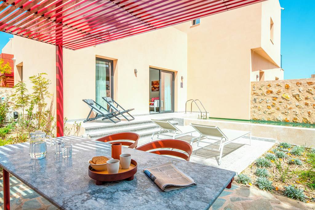 RHO_85041_Villa_Nisi_Chalki_0123_08.jpg
