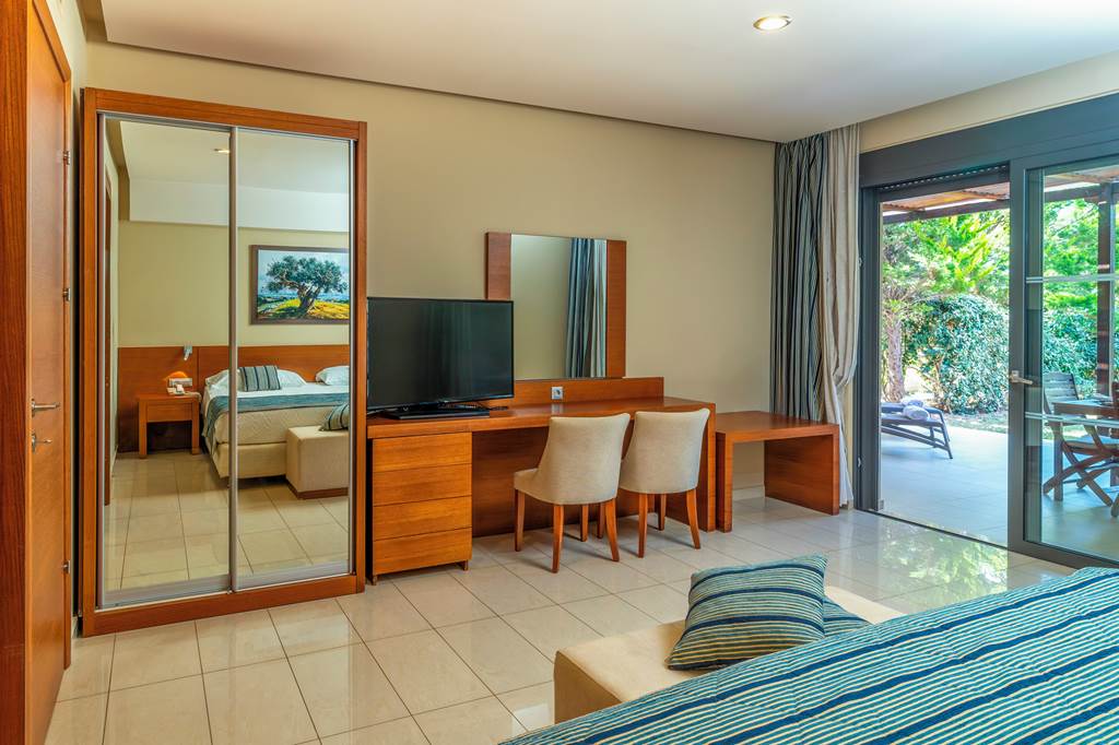 EFL_82425_Apollonian_Asterias_Resort_&_Spa_0824_21.jpg