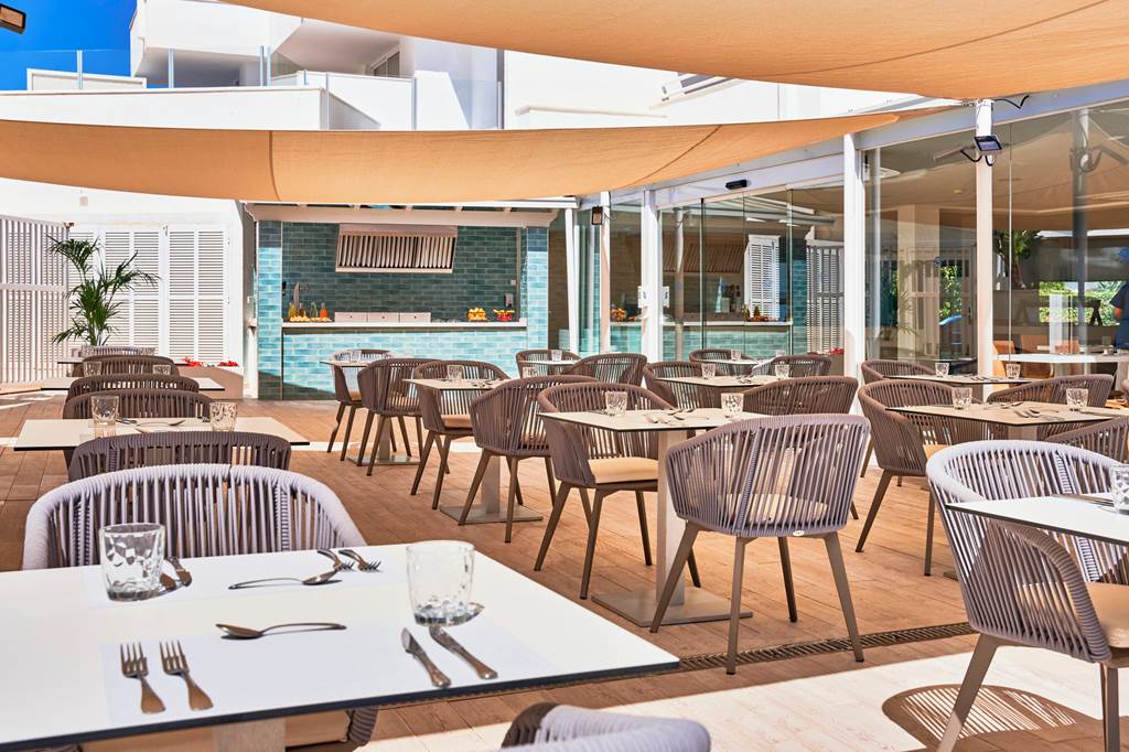 PMI_80692_Globales_Cala_Bona_Suites_0323_01.jpg