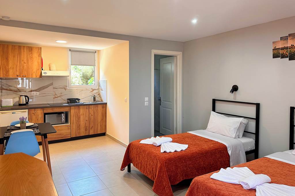 CFU_81165_Melinda_Apartments_0524_01.jpg