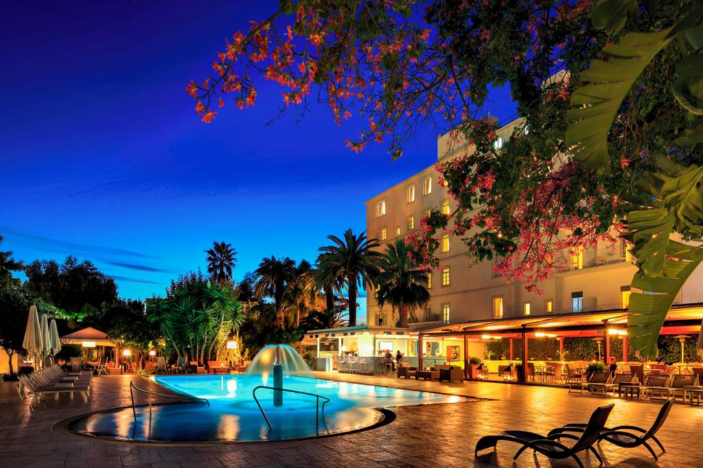 NAP_73272_Hotel_Mediterraneo_Sorrento_1020_08.jpg