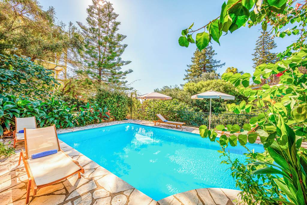 CFU_88536_Villa_Stone_Cottage_1224_06.jpg
