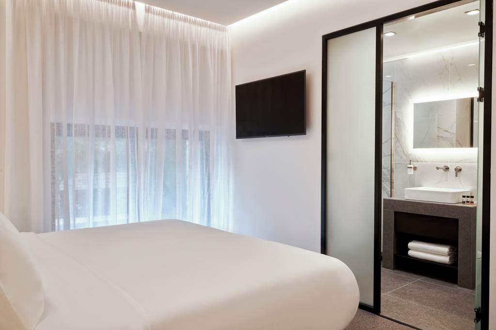 ATH_89110_NLH_Monastiraki_0125_51.jpg