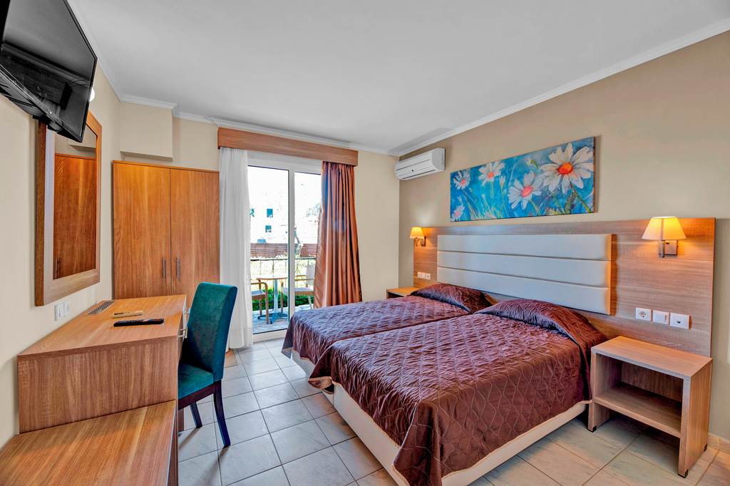 CFU_68853_Messonghi_Beach_Hotel_0922_09.jpg