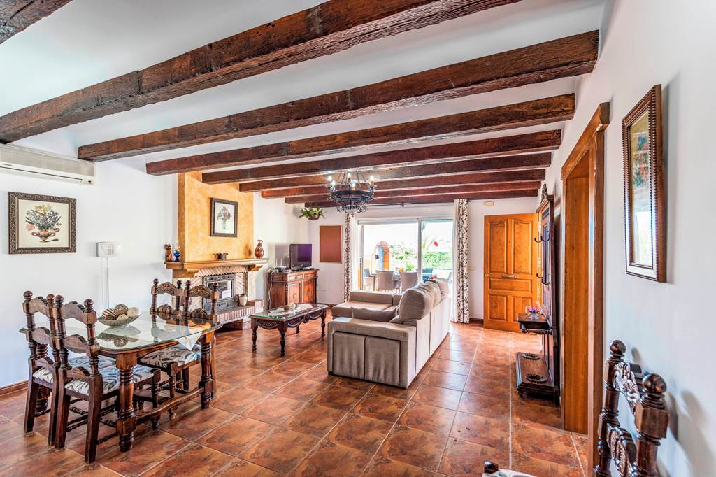 AGP_86803_Villa_Triana_Nerja_1223_03.jpg