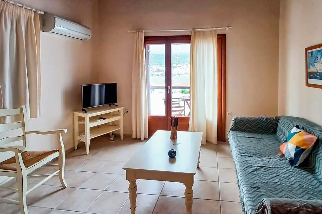JSI_84276_Pera_Skopelos_0922_07.jpg