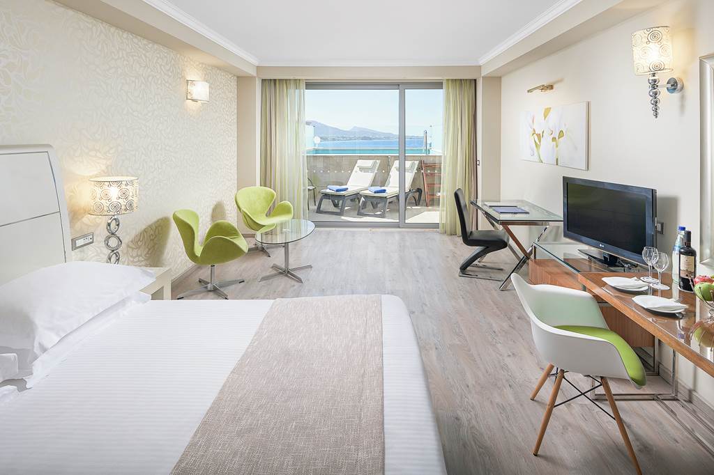 RHO_70905_Atrium_Platinum_Luxury_Resort_&_Spa_1223_24.jpg