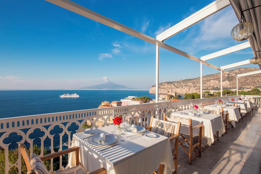 NAP_73272_Hotel_Mediterraneo_Sorrento_1021_13.jpg