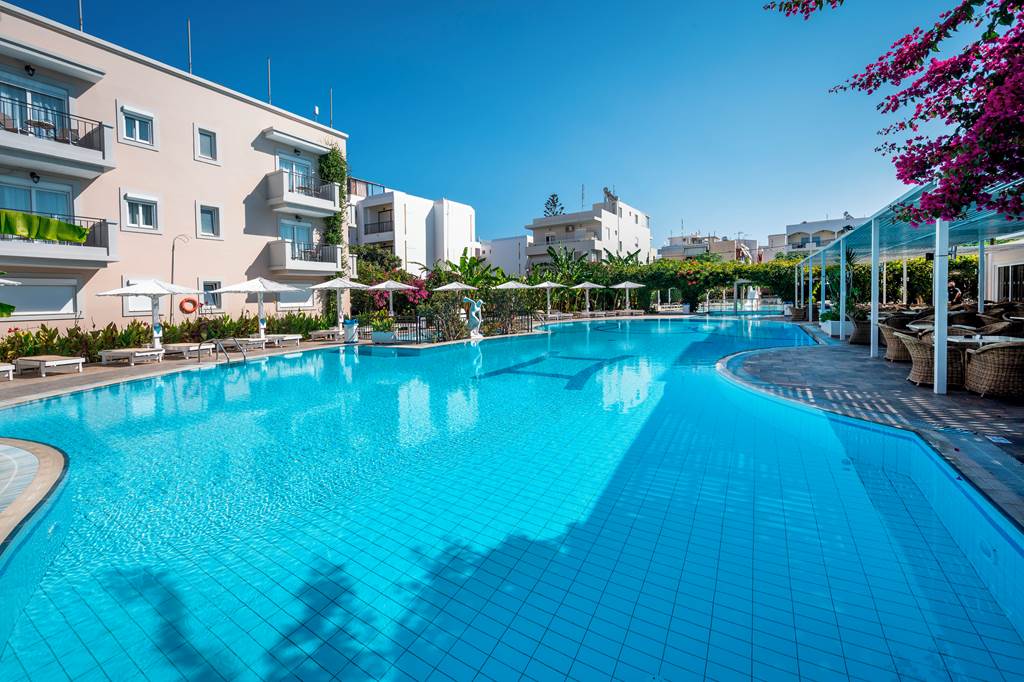 KGS_81864_Peridis_Family_Resort_1124_10.jpg
