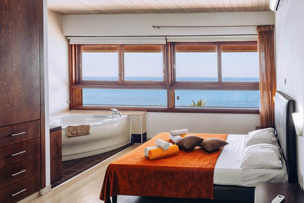 PFO_88914_Z&X_Holiday_Villas_-_Villa_Karavi_0125_04.jpg