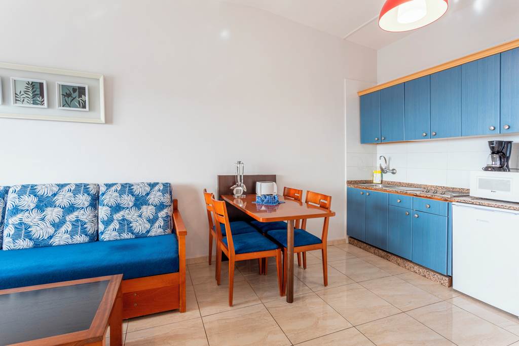 LPA_68523_Colina_Mar_Apartments_0424_03.jpg