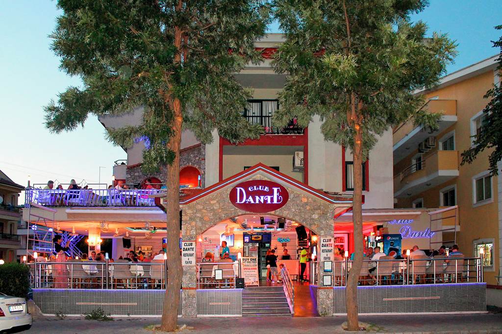DLM_84720_Club_Dante_0123_14.jpg