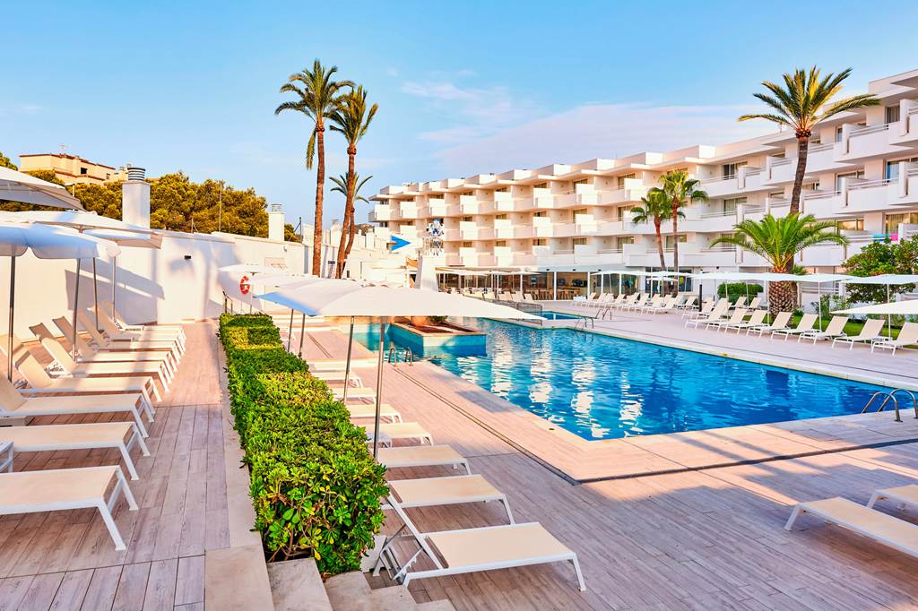 PMI_80692_Globales_Cala_Bona_Suites_0821_07.jpg