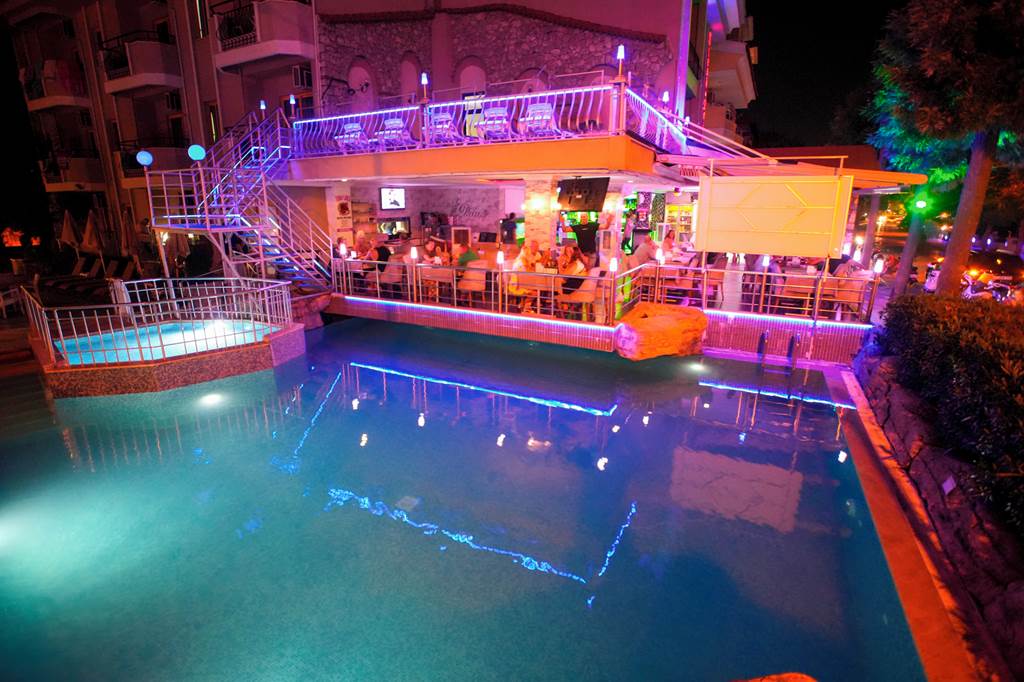 DLM_84720_Club_Dante_0123_11.jpg