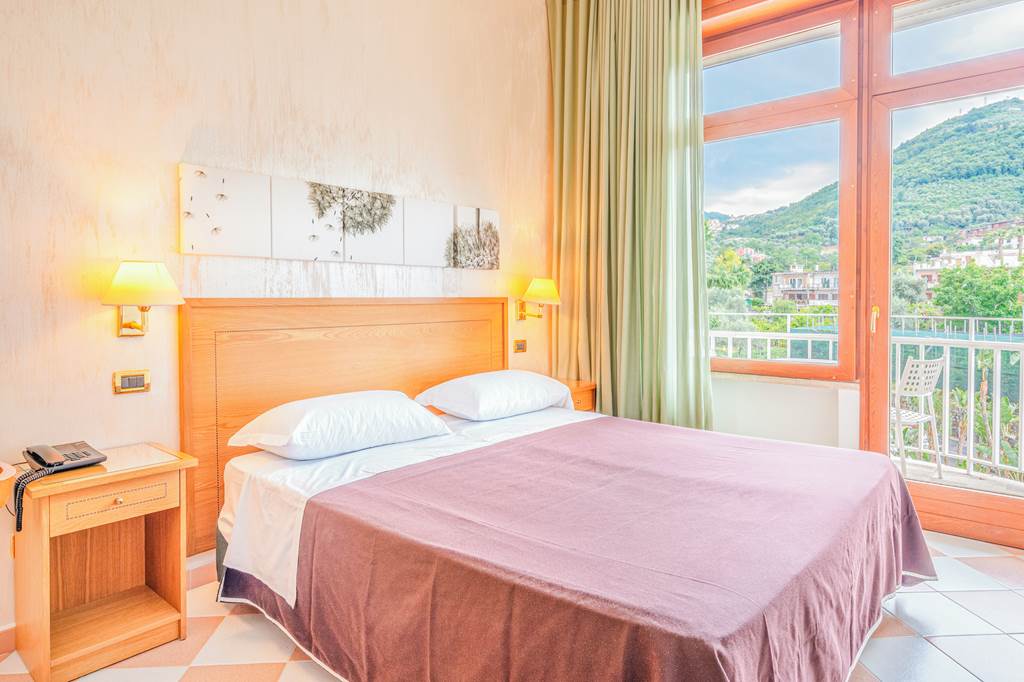NAP_74690_Grand_Hotel_Moon_Valley_1121_01.jpg