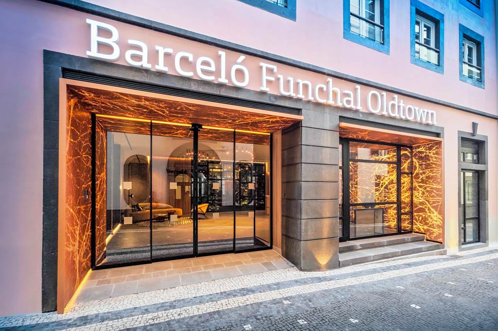 FNC_85322_Barcelo_Oldtown_Funchal_0523_05.jpg