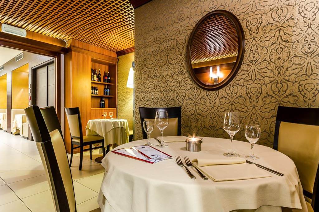 VCE_72823_Smart_Holiday_Hotel_1217_17.jpg