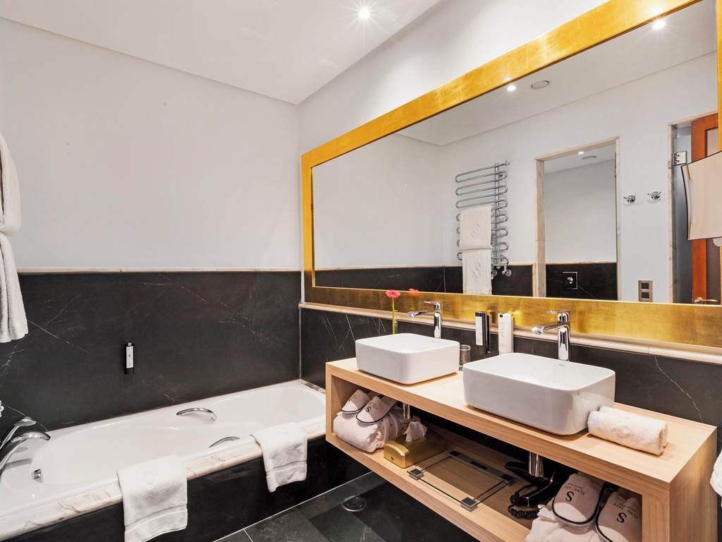 PMI_69499_Hotel_Pure_Salt_Port_Adriano_1122_01.jpg