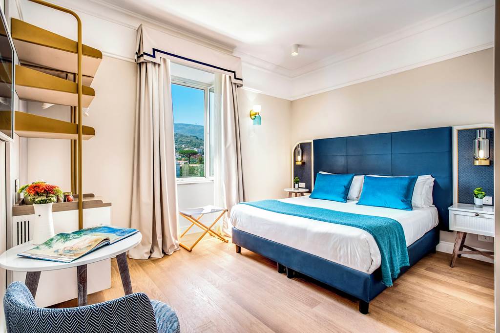 NAP_73272_Hotel_Mediterraneo_Sorrento_1020_02.jpg
