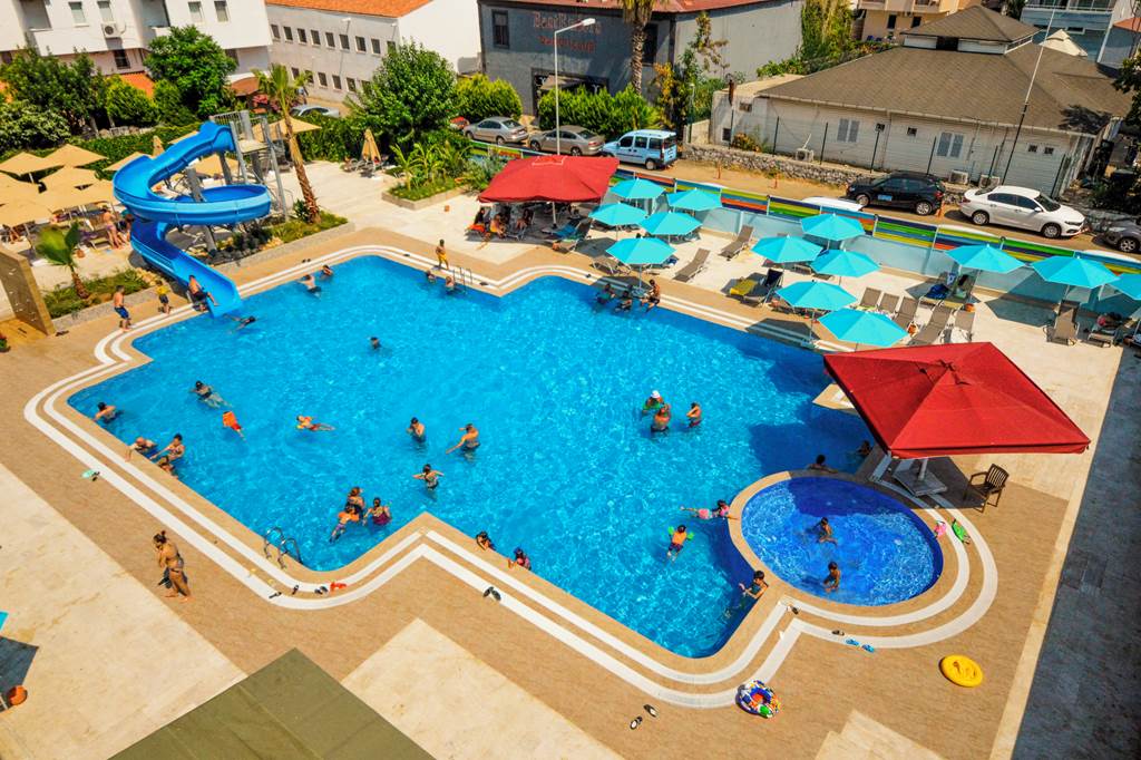 DLM_85243_Idas_Club_Hotel_0523_11.jpg
