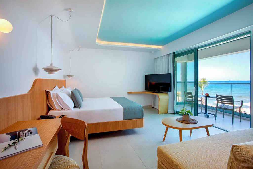 HER_70682_Arina_Beach_Resort_0921_01.jpg