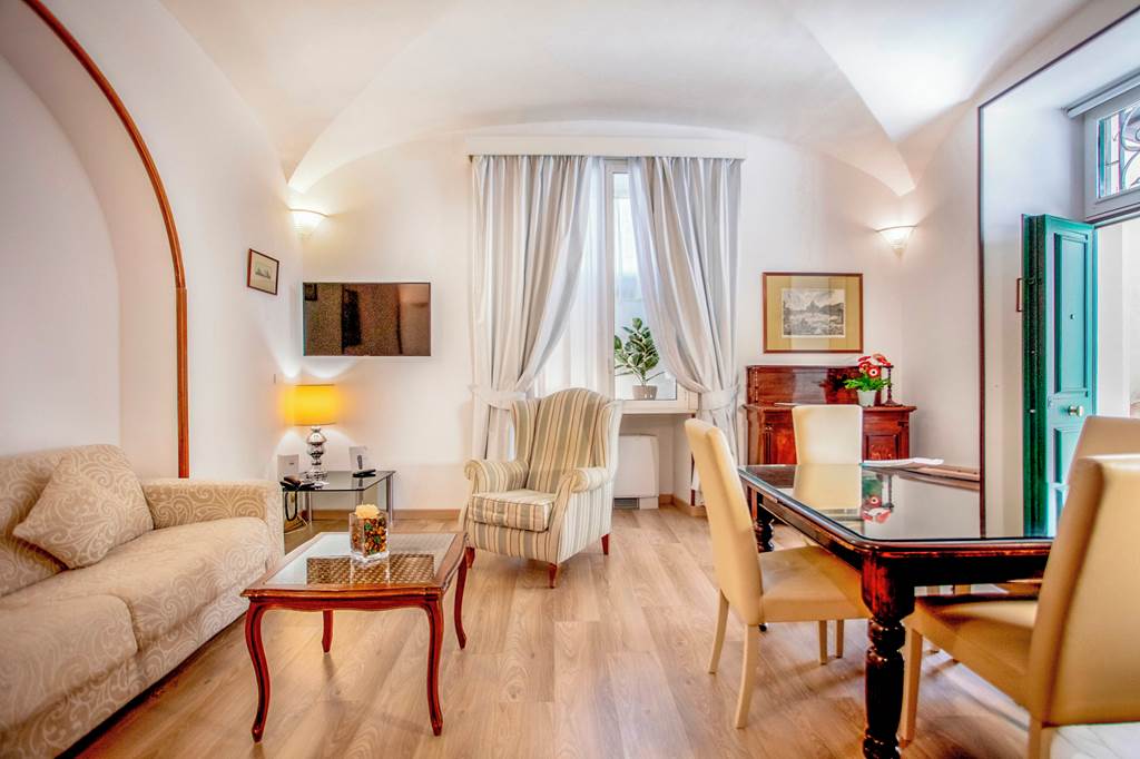 FCO_88774_Aldrovandi_Residence_City_Suites_1224_05.jpg