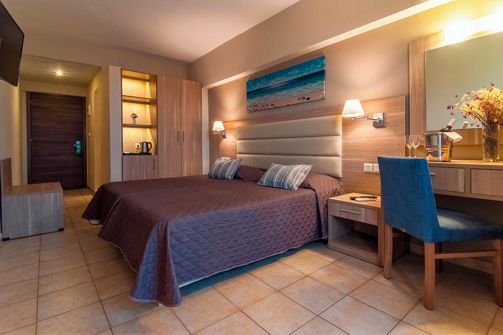 CFU_68853_Messonghi_Beach_Hotel_0922_04.jpg