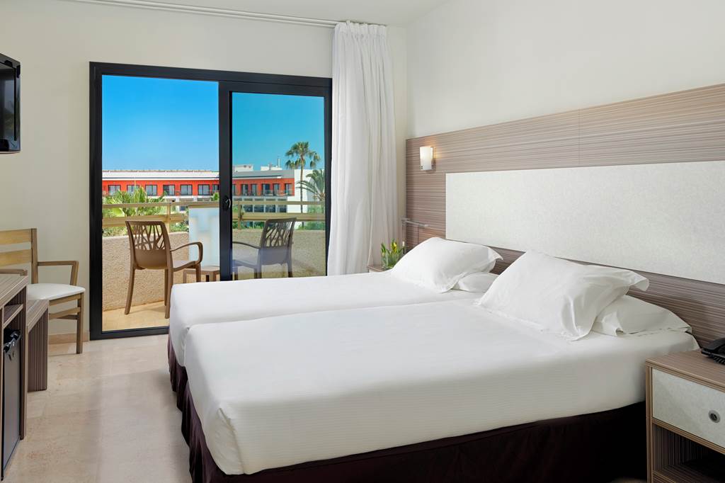 REU_73134_H10_Cambrils_Playa_0822_05.jpg