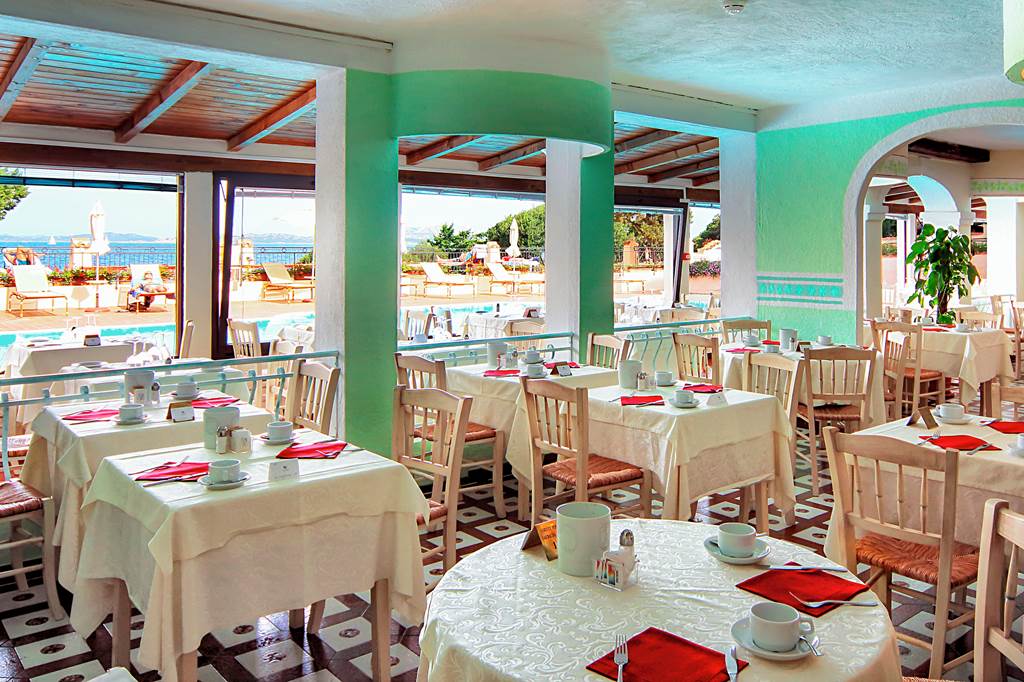 OLB_82900_Grand_Hotel_Smeraldo_Beach_0321_16.jpg