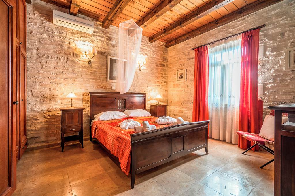 HER_87059_Villa_Marcos_Chara_0124_08.jpg