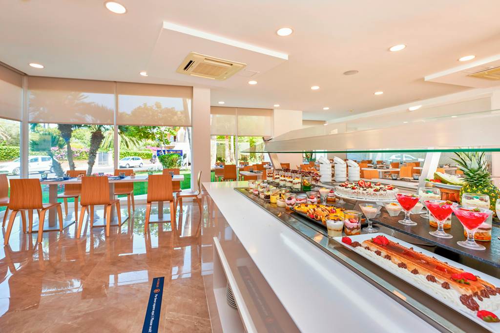 PMI_80692_Globales_Cala_Bona_Suites_0821_05.jpg