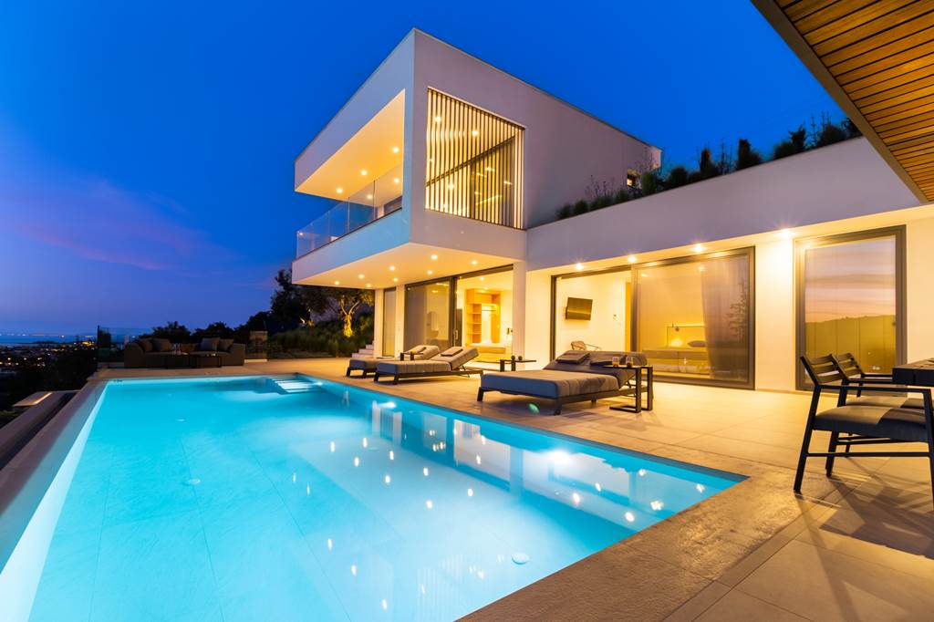 PVK_83903_Villa_Above_the_Blue_0622_02.jpg
