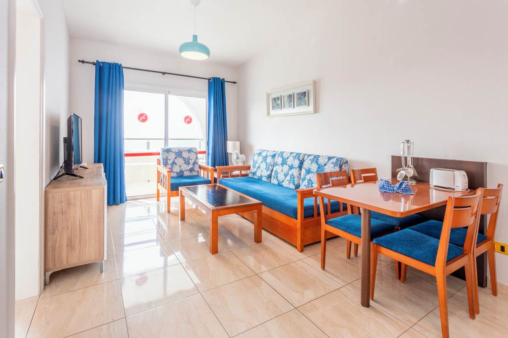 LPA_68523_Colina_Mar_Apartments_0424_02.jpg