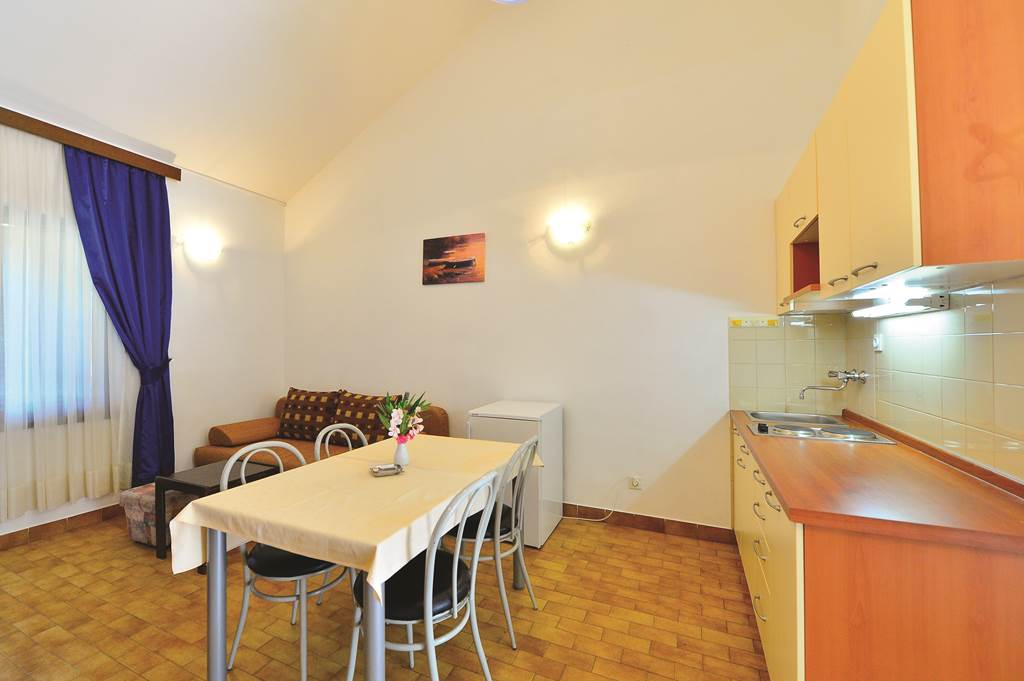 SPU_73836_Belvedere_Apts_1215_03.jpg