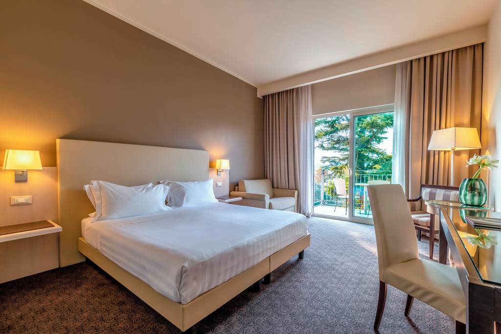 VRN_74885_Hotel_Villa_Rosa_1121_24.jpg