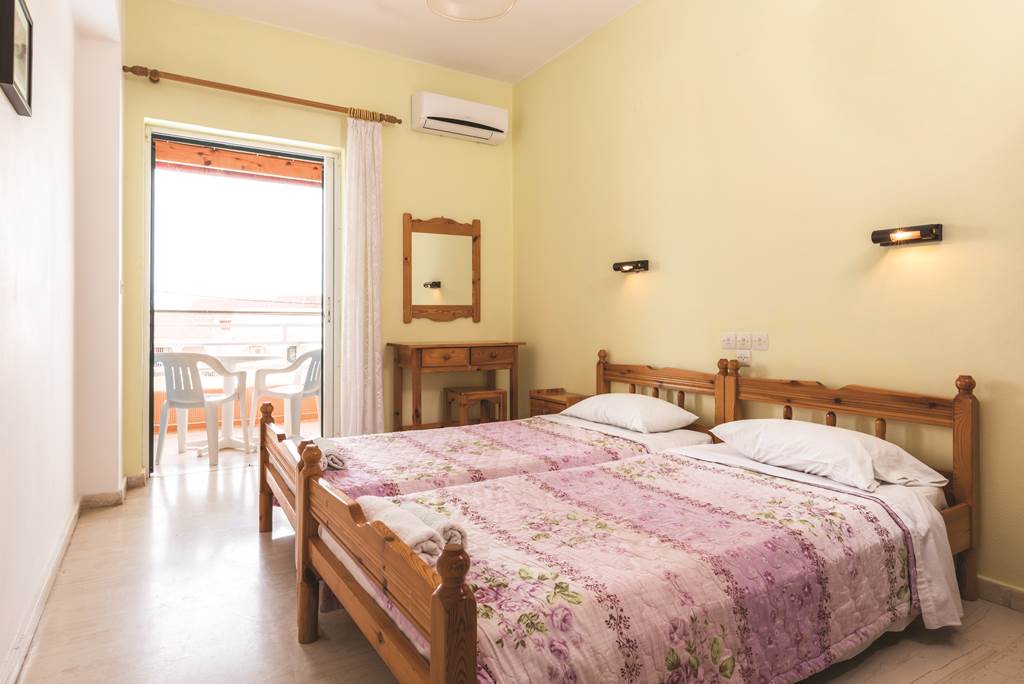 CFU_71240_Valentinos_Apartments_0716_10.jpg