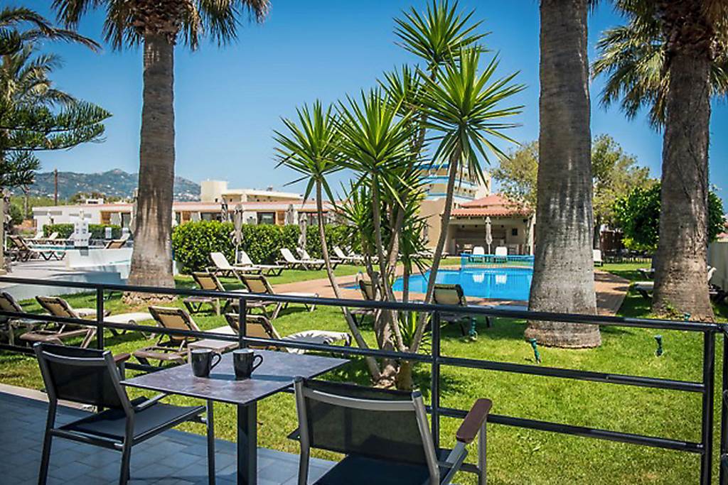 HER_86317_Petousis_Hotel_&_Suites_1223_02.jpg