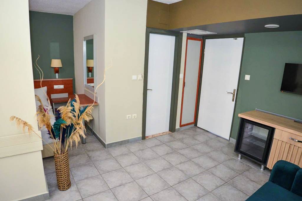 DLM_85535_Green_Mar_Hotel_0523_03.jpg