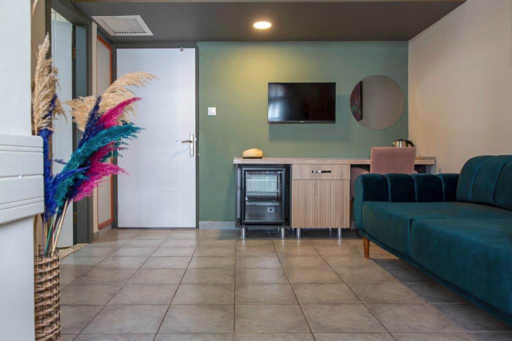 DLM_85535_Green_Mar_Hotel_0723_02.jpg