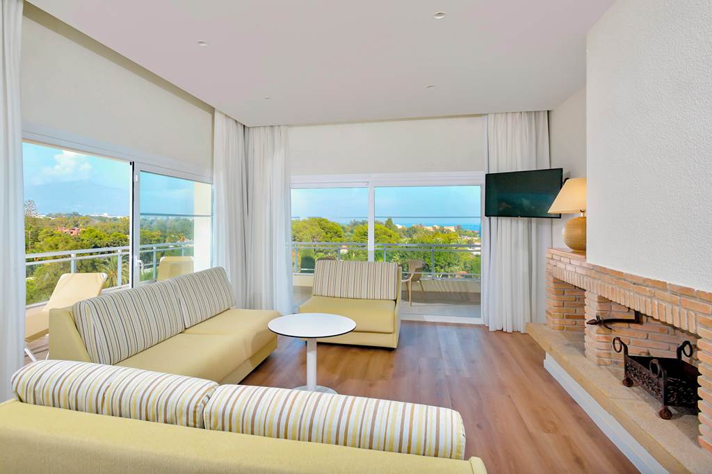 AGP_77427_Sol_Marbella_Estepona_0122_04.jpg